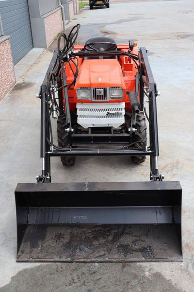 Tractor Kubota B1702