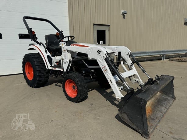 Traktor BOBCAT CT230