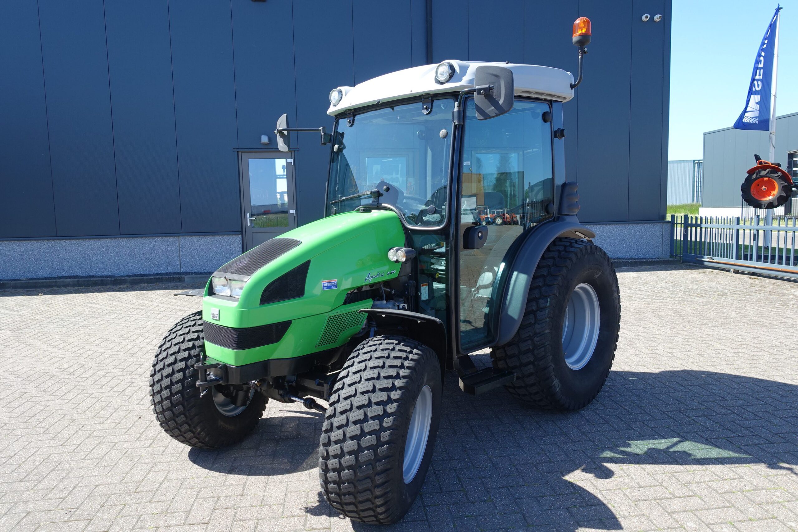 Traktor Deutz Agrokid 230 4wd