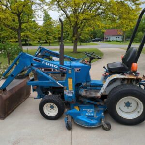 Traktor Ford 1220 HST